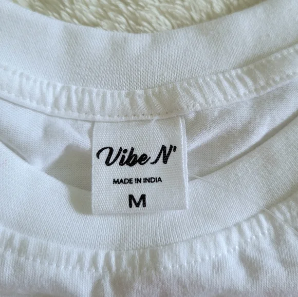 Vibe N' "Laguna Beach" Graphic Tee👕 - NWOT - Picture 6 of 14